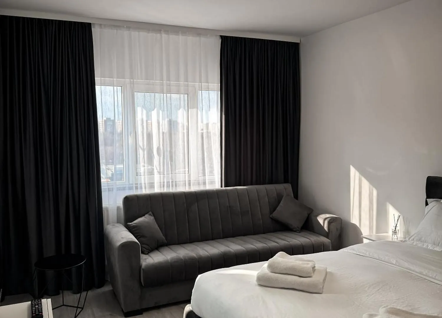 Apartment Elysian Studio Bucharest