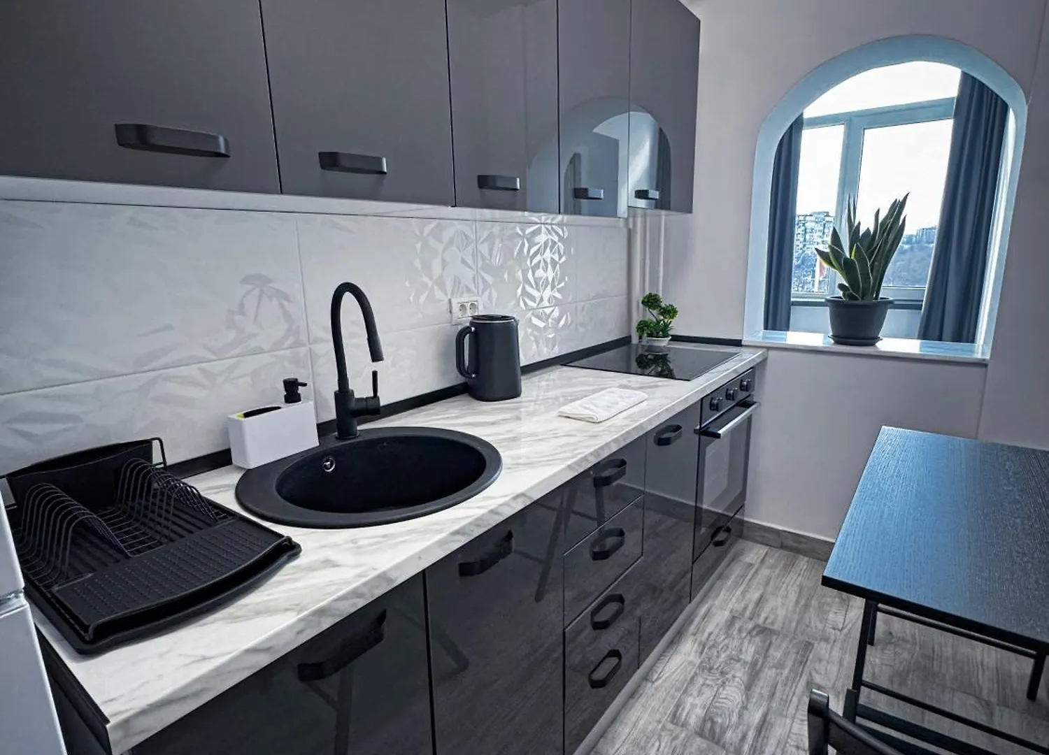 Elysian Studio Bucharest Apartment